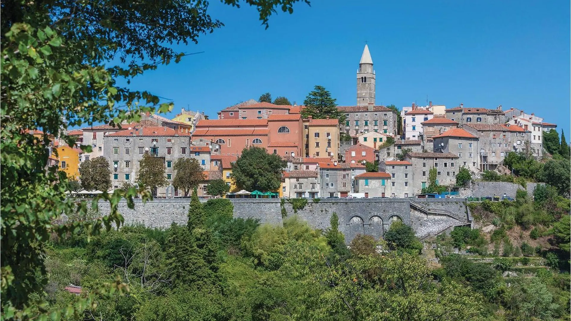 5 Bedroom Stunning Home In Labin Raša 0*,