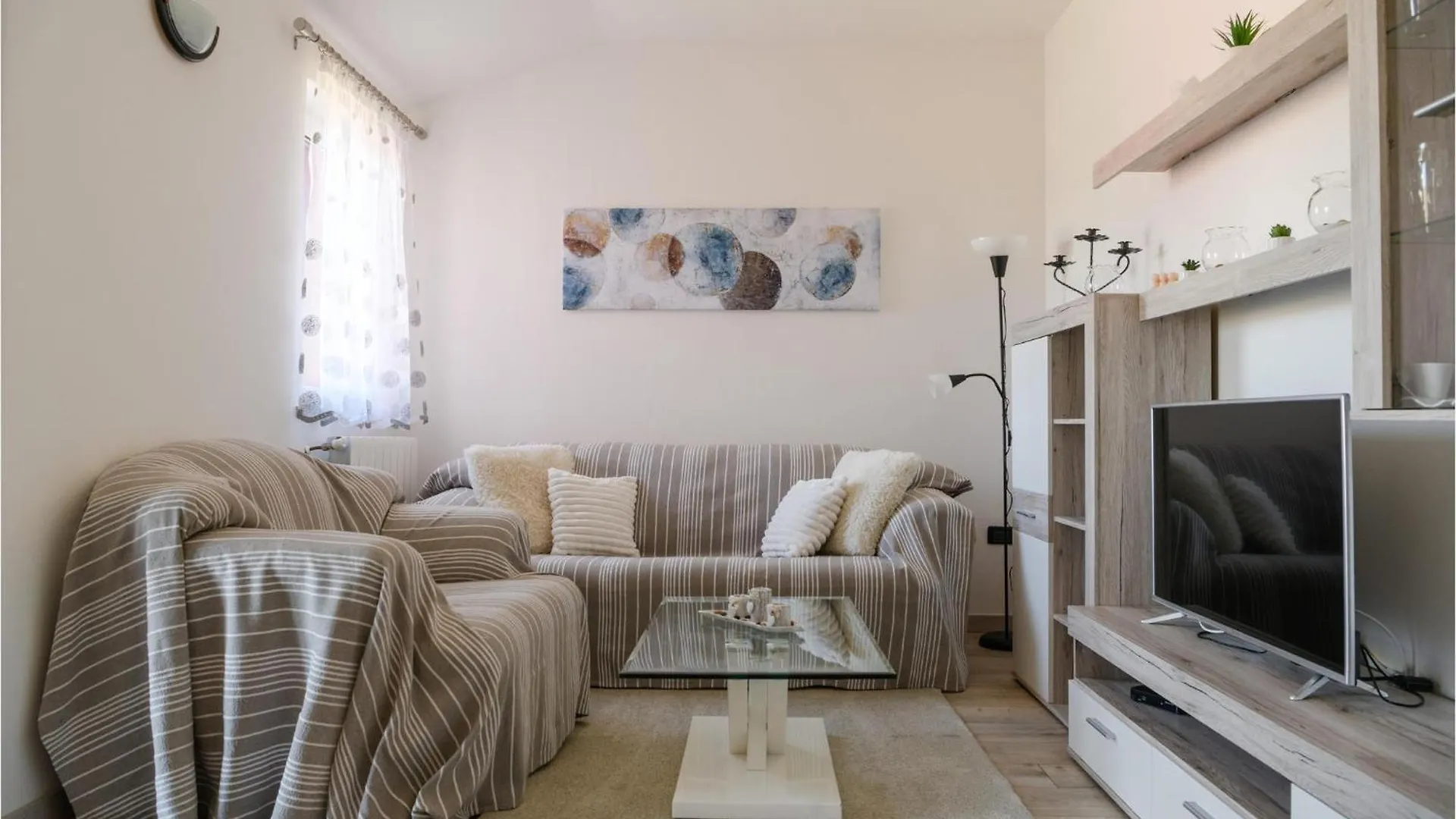 5 Bedroom Stunning Home In Labin Raša